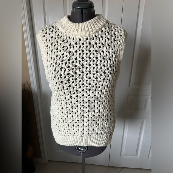 New with tags Roxy Wave Vibe tank in marshmallow - Picture 6 of 14